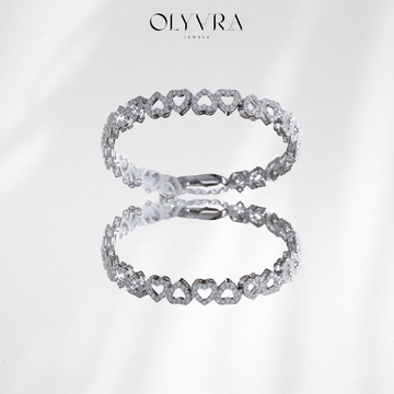 Girl's High-grade Diamond Bracelet With Full Diamond Heart